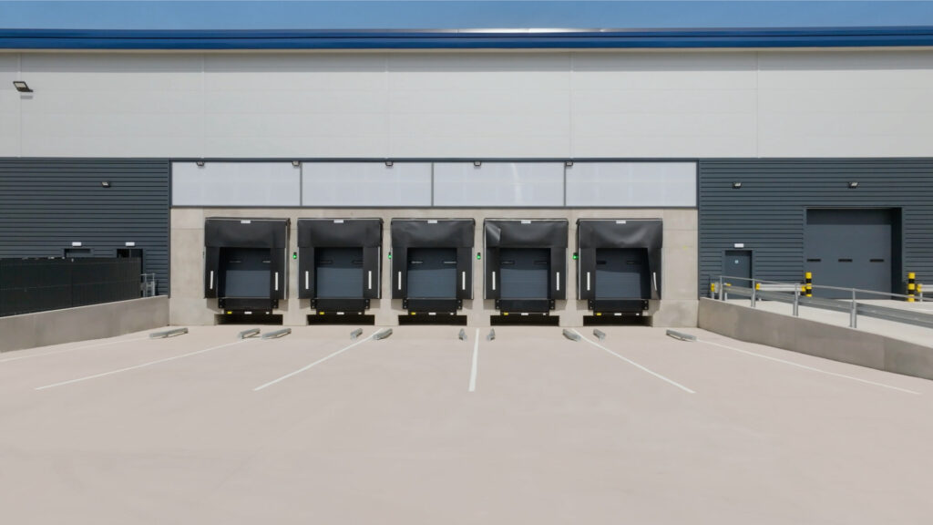 BP Croydon loading garages