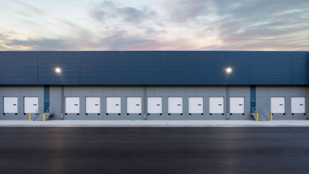 Bridge-Portfolio-BP Soundview-05 Bridge-Portfolio-BP Soundview exterior garages