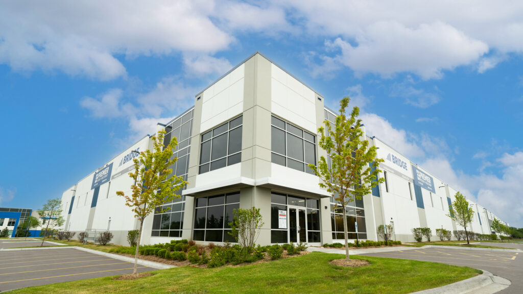 Bridge-Portfolio-Fountain Square Commerce Center exterior